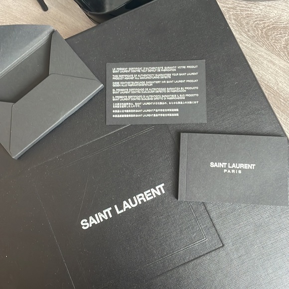 โVernice Chiffonโ Saint Laurent Heels in Nero - Picture 5 of 5